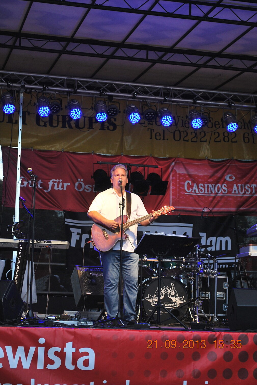 Ausgelassene Stimmung bei der OMEGA PARTY